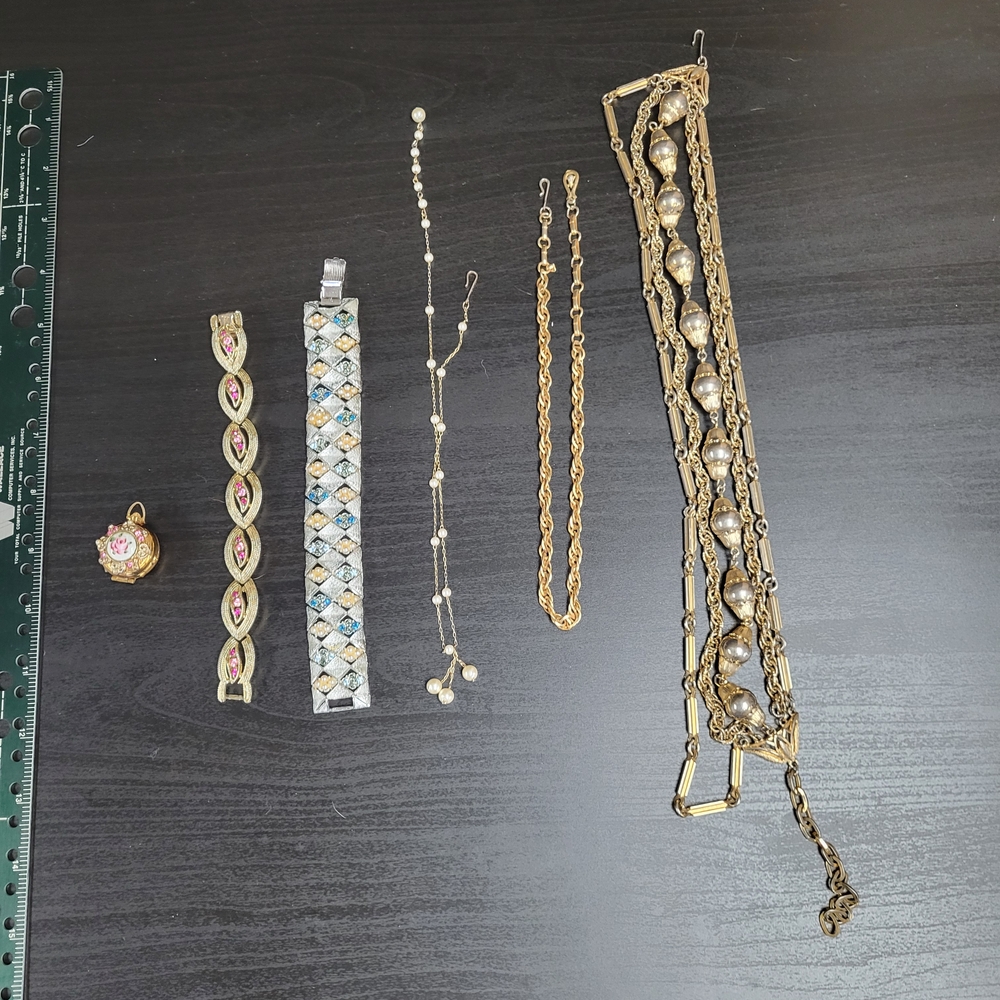 Elegant Gold and Silver Women's Jewelry Set